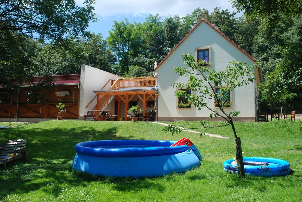 Penzion Staj Navary Apartment Exterior photo